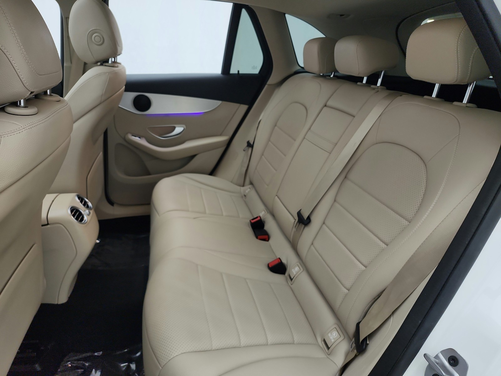 Used 2022 Polar White Mercedes-Benz GLC 300 SUV image 15