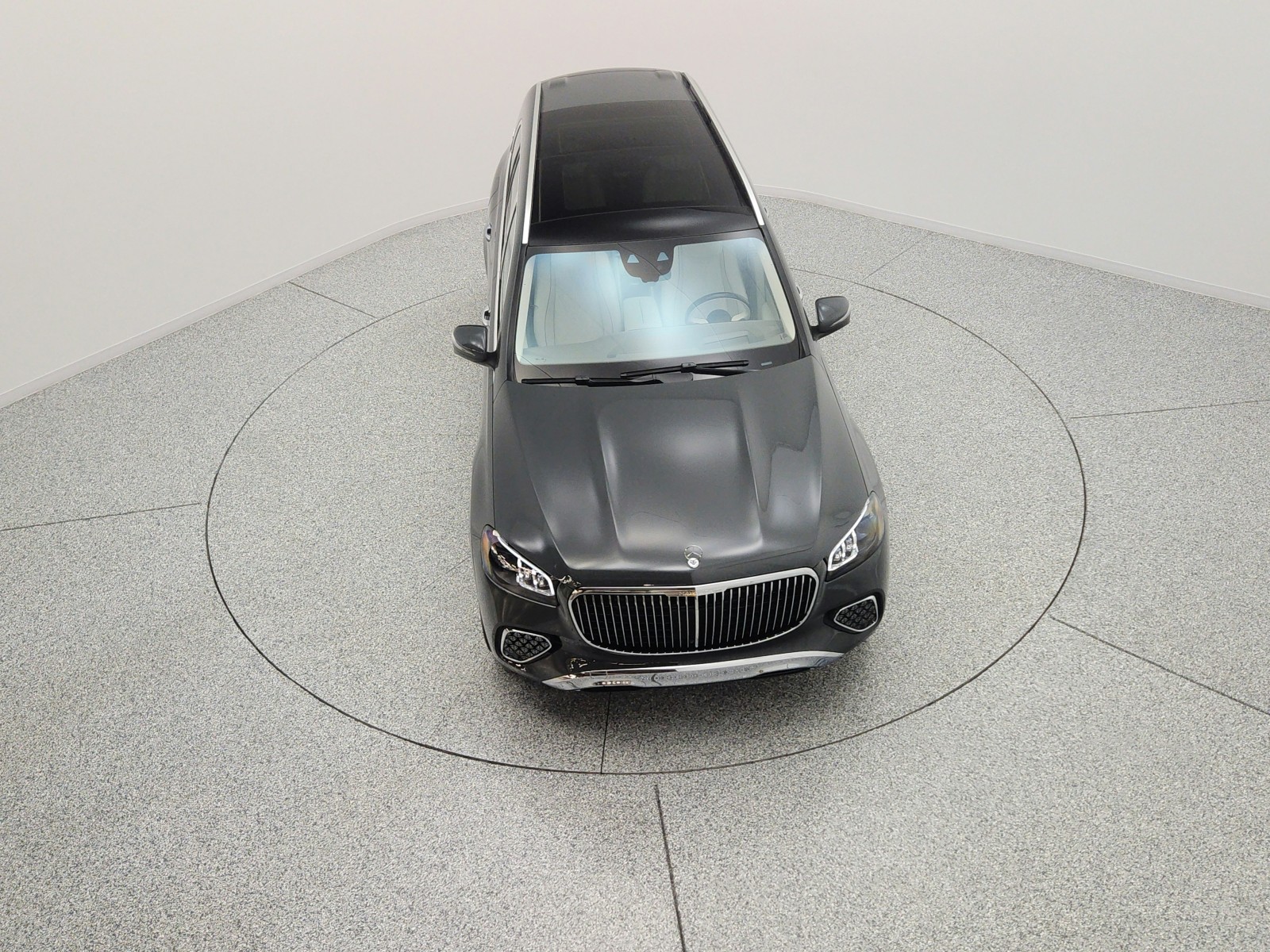 New 2026 MANUFAKTUR Signature Silicon Grey Mercedes-Benz Maybach GLS 600 4MATIC® SUV image 10