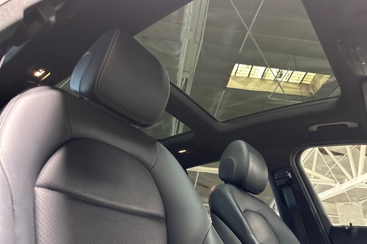 Used 2018 Selenite Grey Metallic Mercedes-Benz GLC 300 image 16