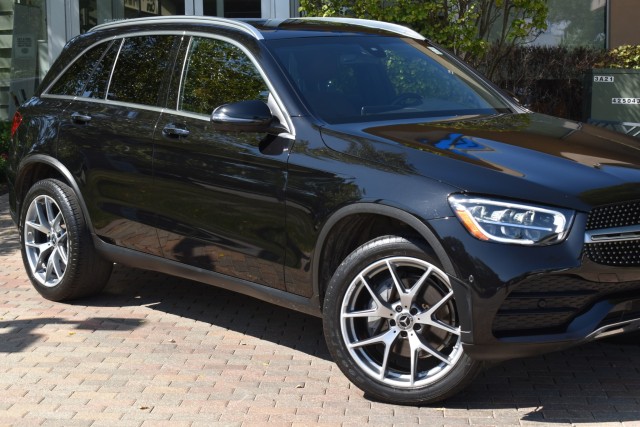 2021 Mercedes-Benz GLC One Owner AMG Line Pano Moonroof Burmester Sound S 4