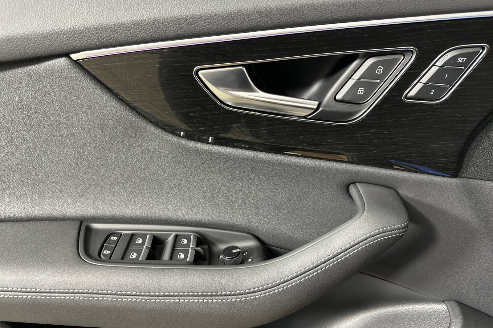 New 2026 Daytona Gray Pearl Effect Audi Premium Plus quattro image 10