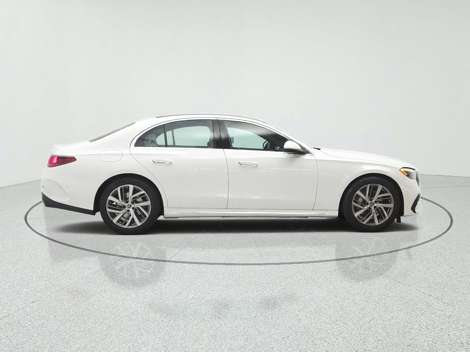 New 2027 Polar White Mercedes-Benz E 350 RWD Sedan image 4