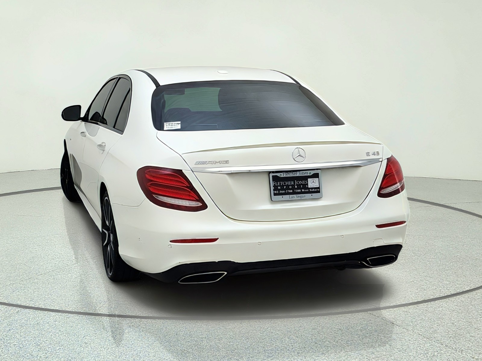 Used 2018 designo Diamond White Mercedes-Benz AMG® E 43 image 11