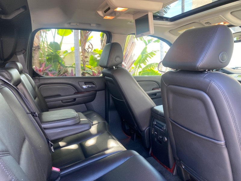 2007 Cadillac Escalade EXT LOW MILES 13,852 1 OWNER 4WD in , 