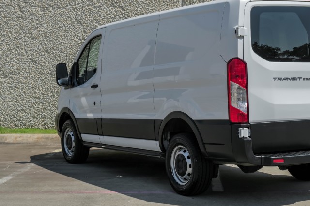 2019 Ford Transit Van  15