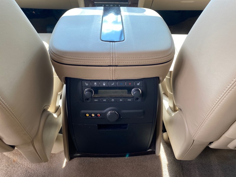 2010 Cadillac Escalade SUNROOF NAV Premium LOW MILES 66,933 in ,