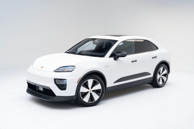 2024  Macan 4 Electric in , 