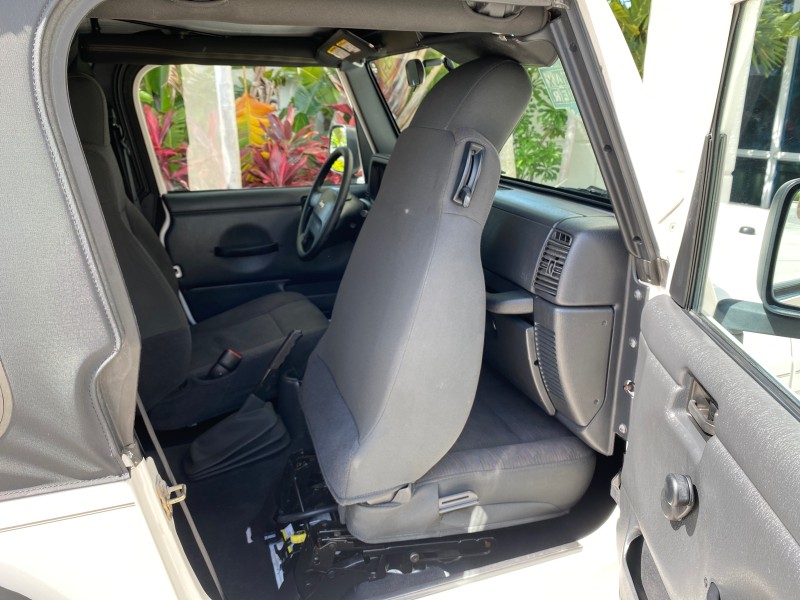 2005 Jeep Wrangler SE 4WD LOW MILES 29,371 1 OWNER in ,