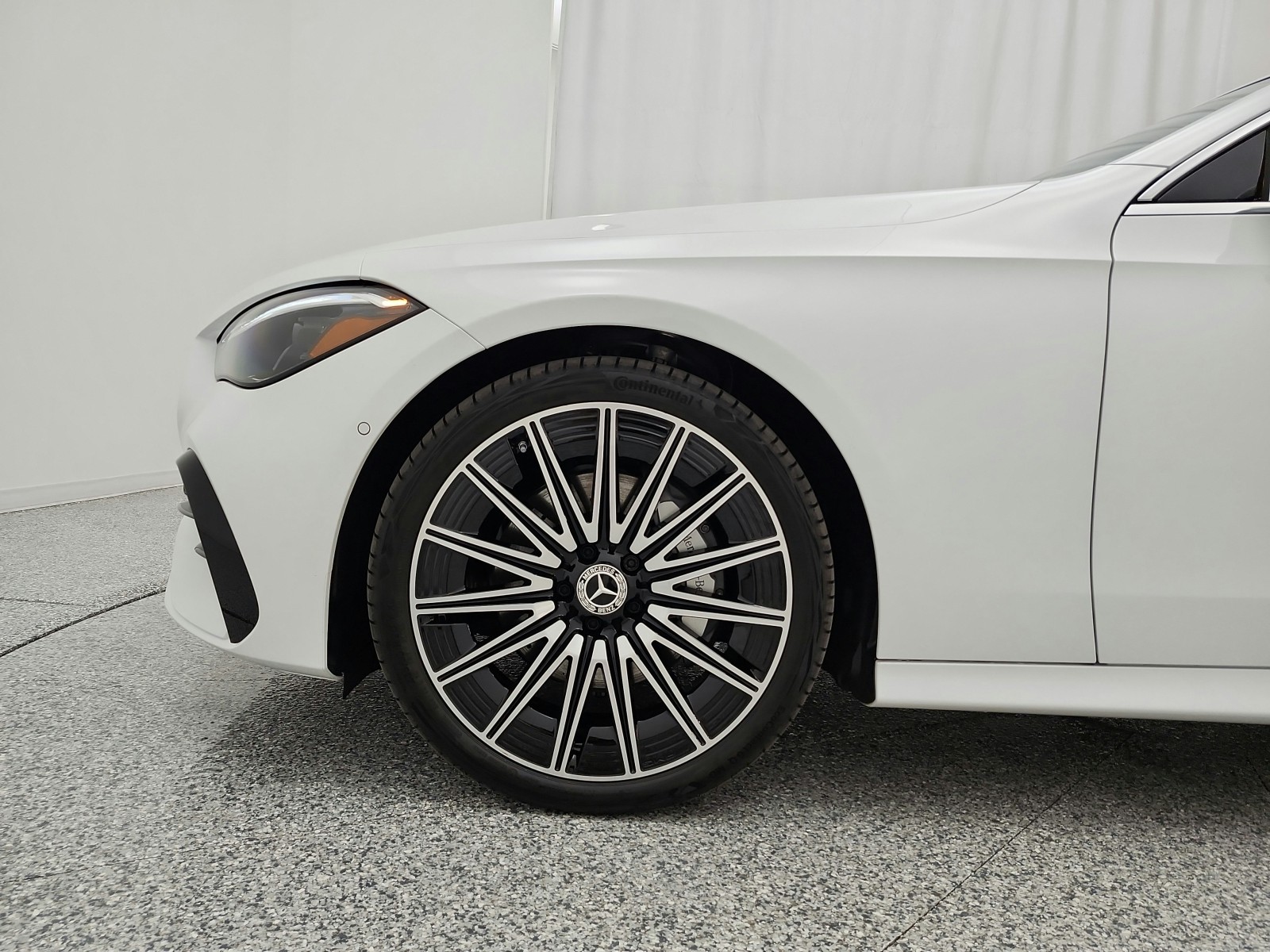 New 2026 MANUFAKTUR Moonlight White Metallic Mercedes-Benz CLE 300 4MATIC® Cabriolet image 13