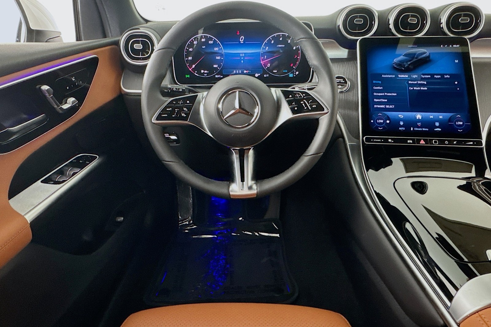 New 2026 Polar White Mercedes-Benz GLC 300 SUV image 10