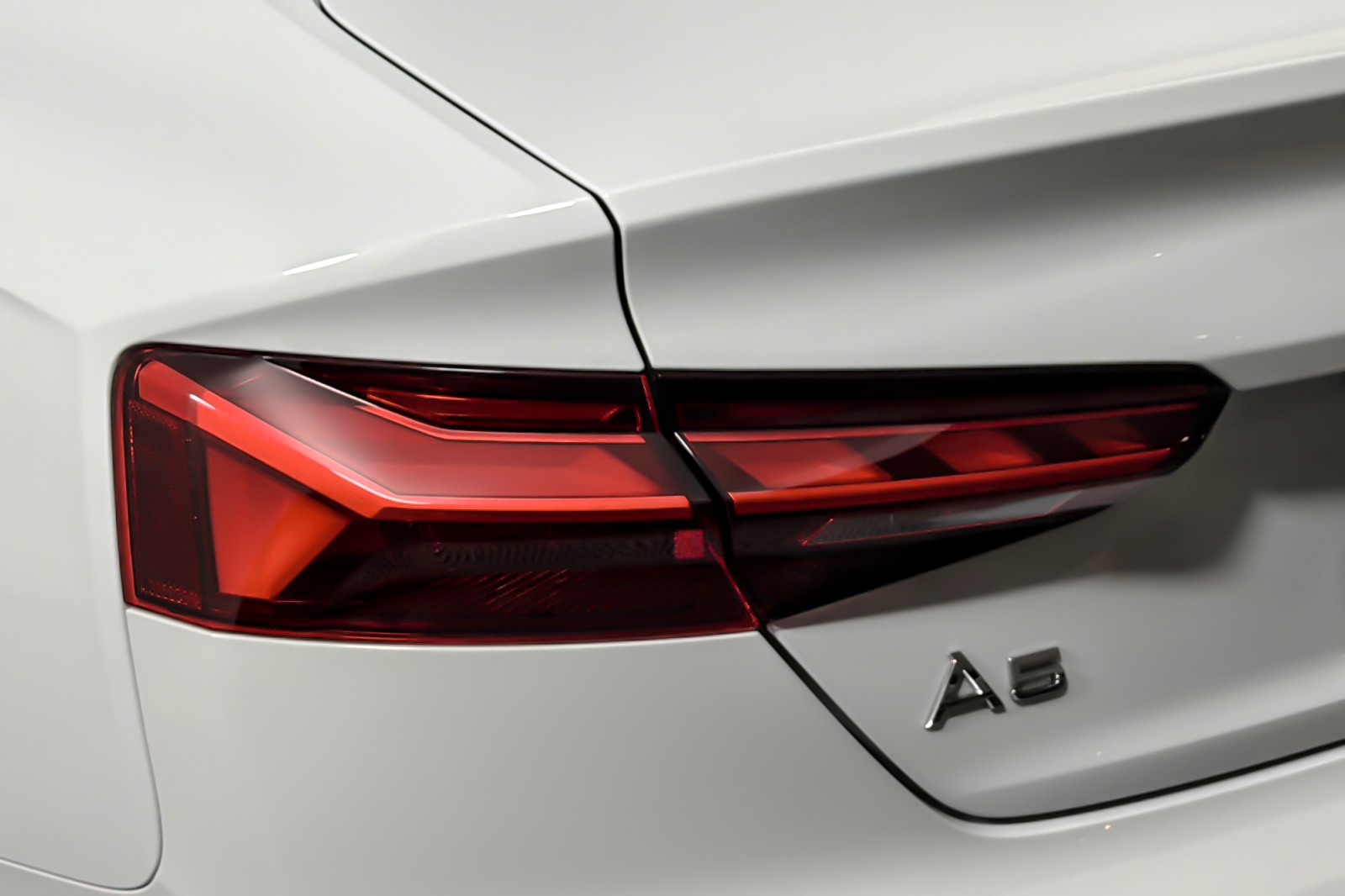 Used 2023 Glacier White Metallic Audi S line Premium 45 TFSI quattro image 25