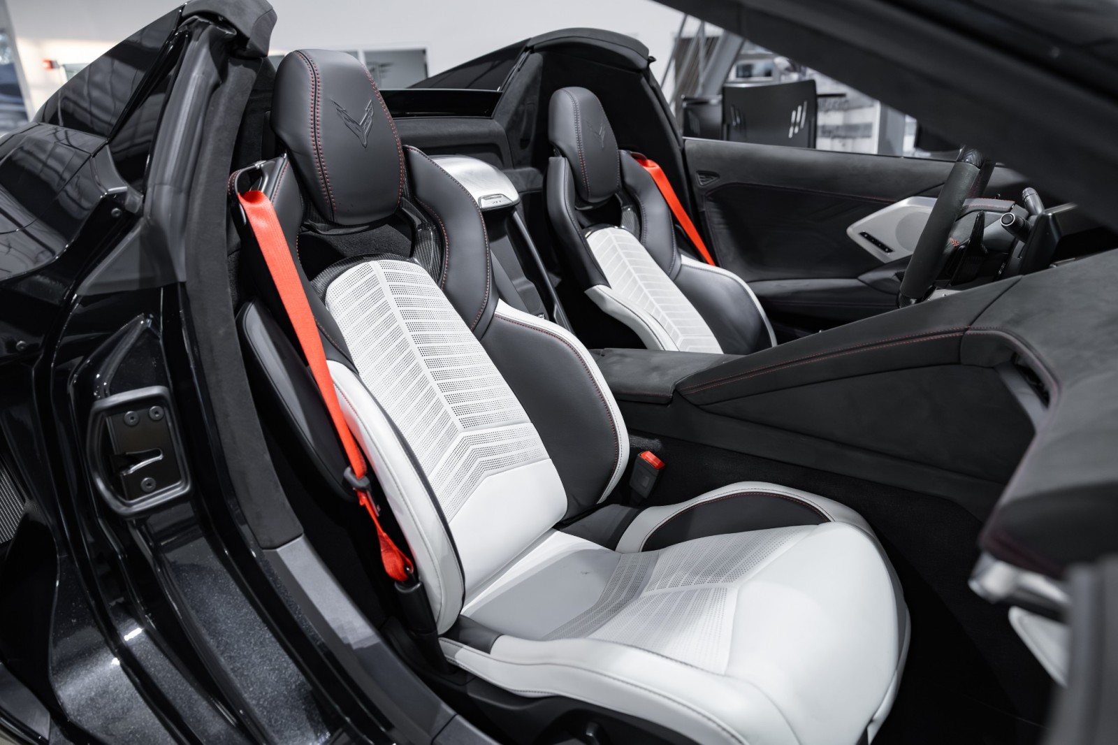 Used Car 2023 Chevrolet Corvette  3lz - 70th Anniversary Edition - Z07 Performance Package - Visible Carbon Aero Package For Sale Under $130,000 In Boerne, Texas