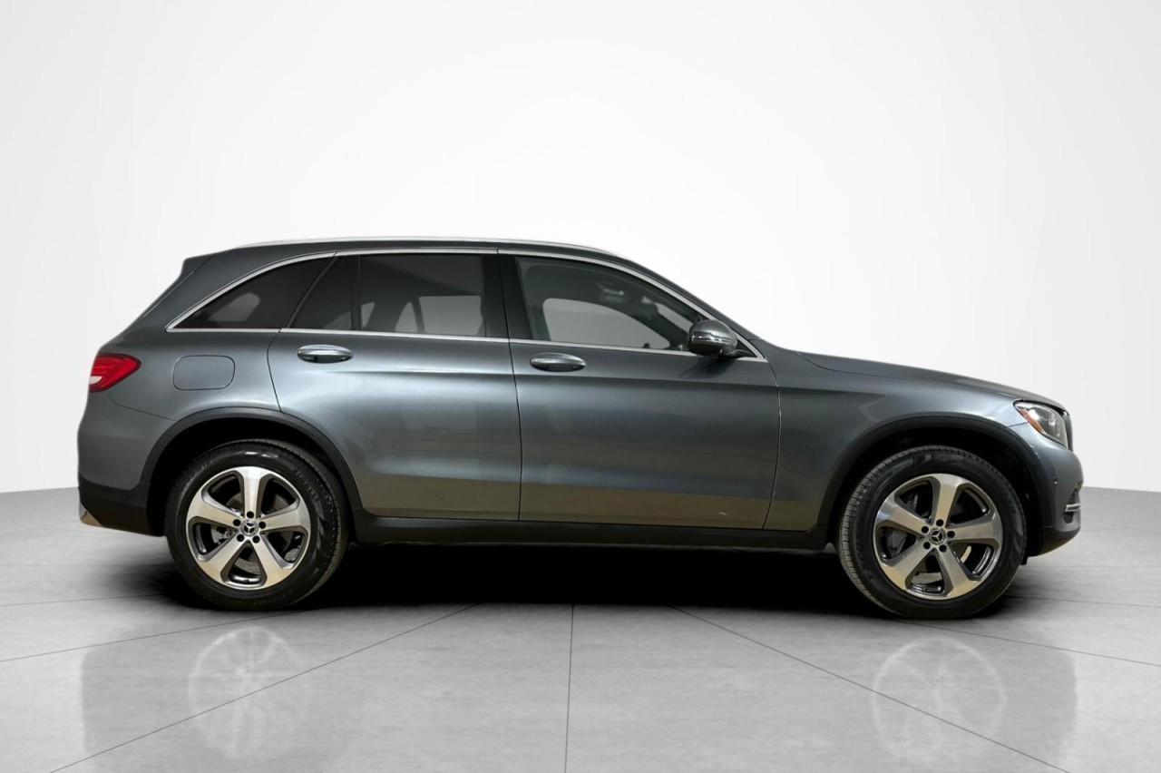 Used 2018 Selenite Grey Metallic Mercedes-Benz GLC 300 image 6