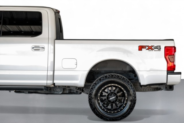 2017 Ford F-250 Platinum 13