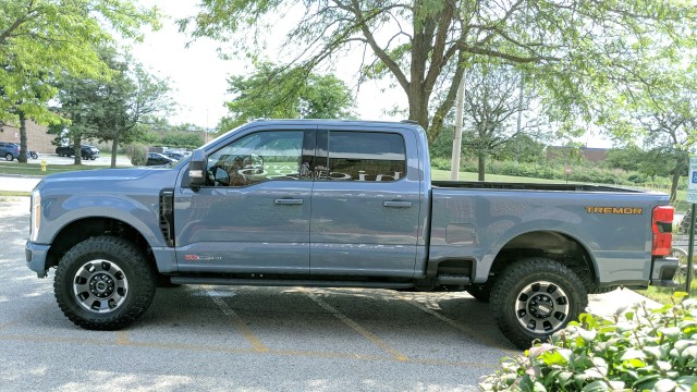 2023 Ford Super Duty F-250 SRW LARIAT 5