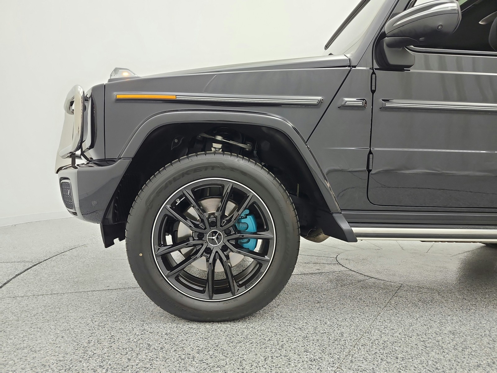 Used 2025 Obsidian Black Metallic Mercedes-Benz G 550 SUV image 23