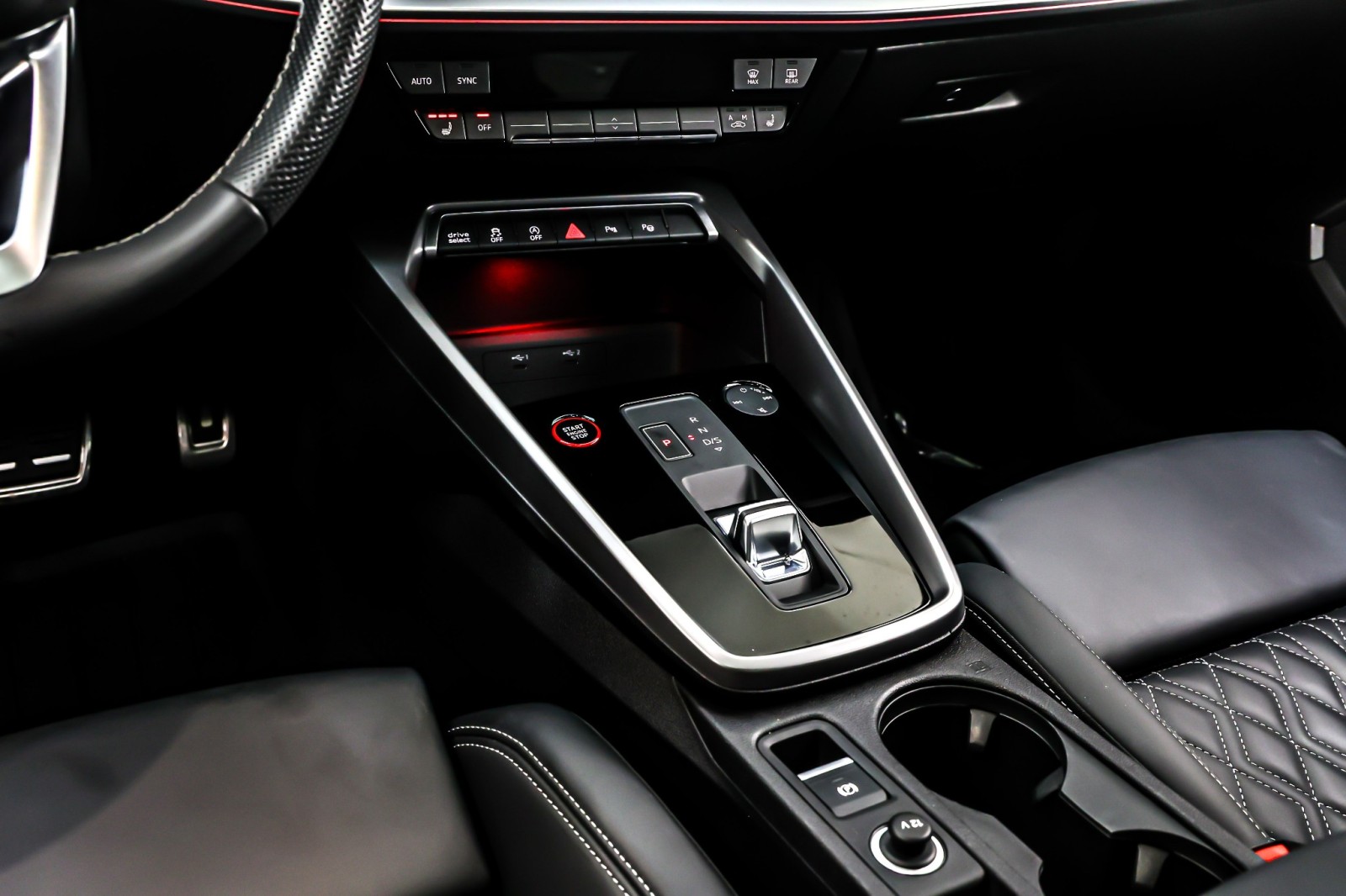 Used 2024 Daytona Gray Pearl Effect Audi Premium Plus 2.0 TFSI quattro image 7