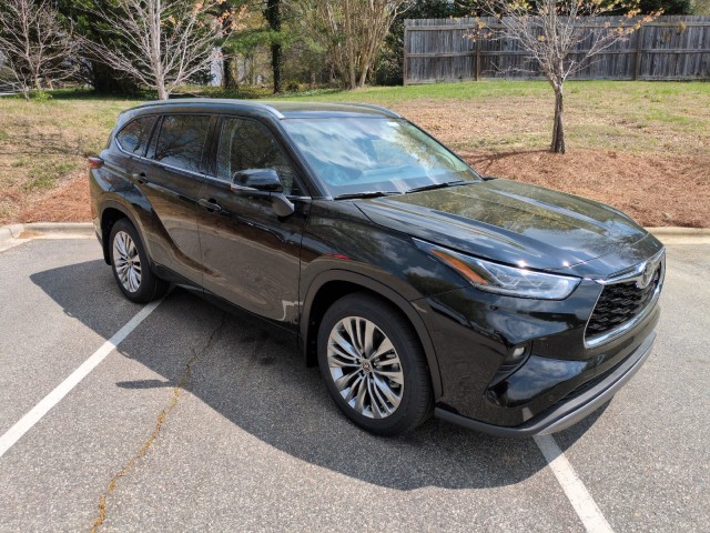 2026 Toyota Highlander Platinum AWD