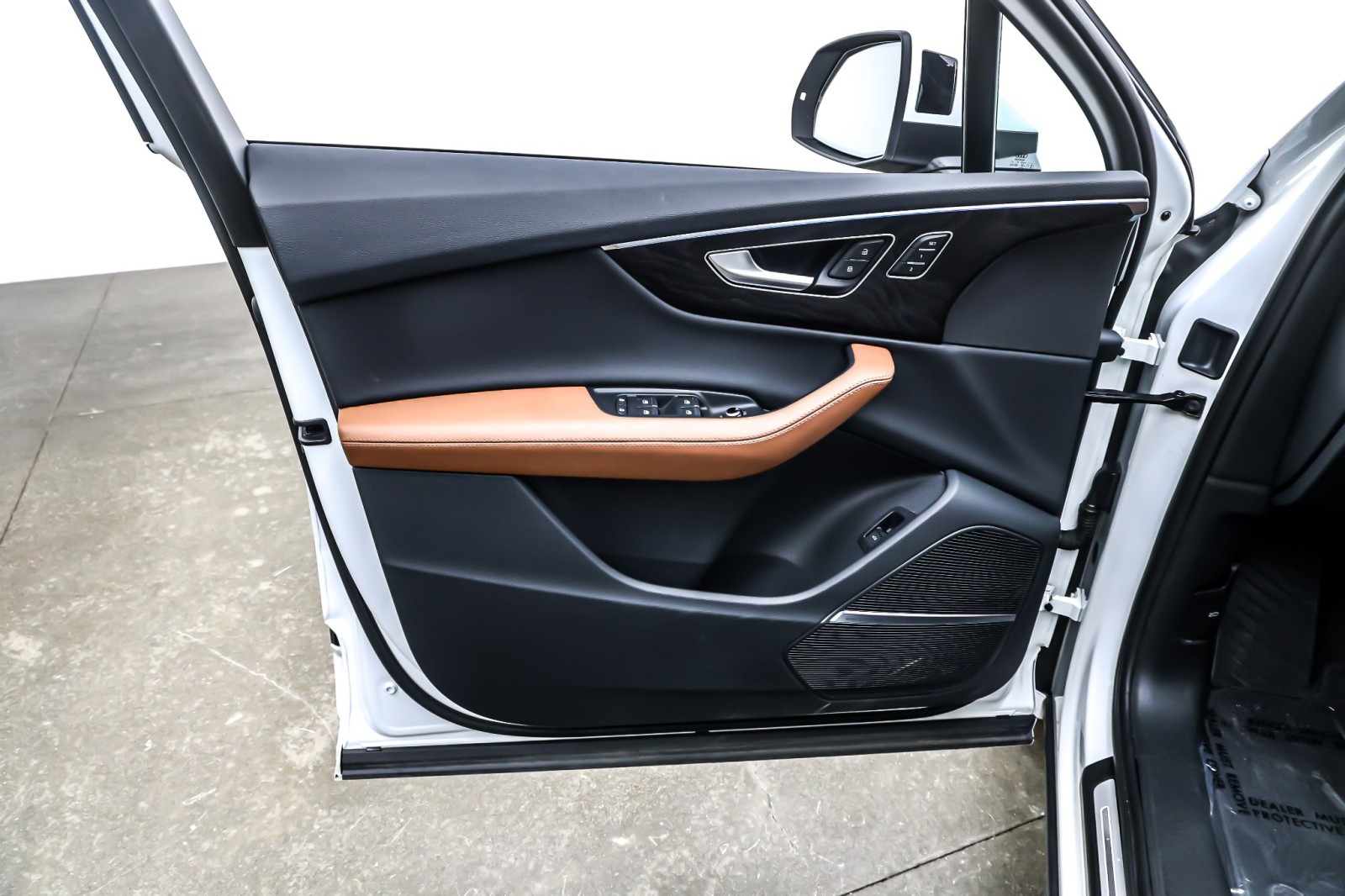 Used 2024 Carrara White Audi Premium Plus 55 TFSI quattro image 22