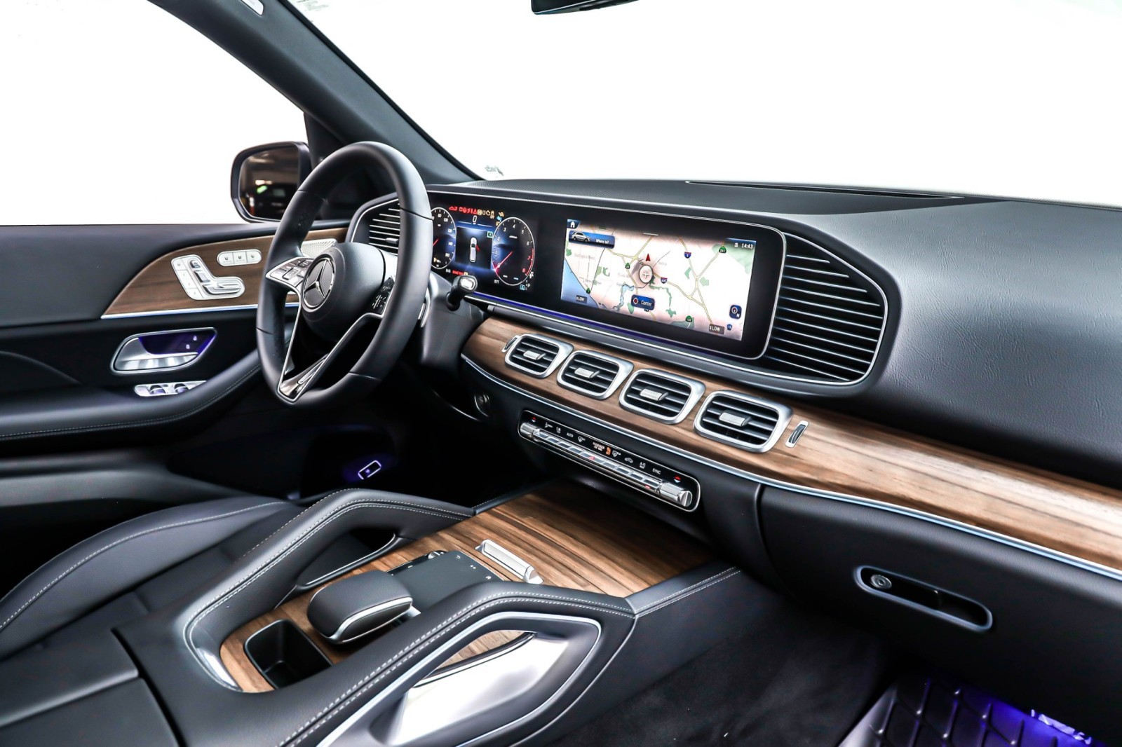 New 2026 Obsidian Black Metallic Mercedes-Benz GLE 350 image 4