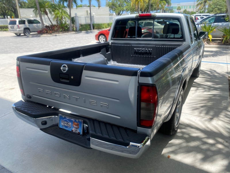 2002 Nissan Frontier 2WD XE XCAB 5 SPD AC 4 CYL in ,