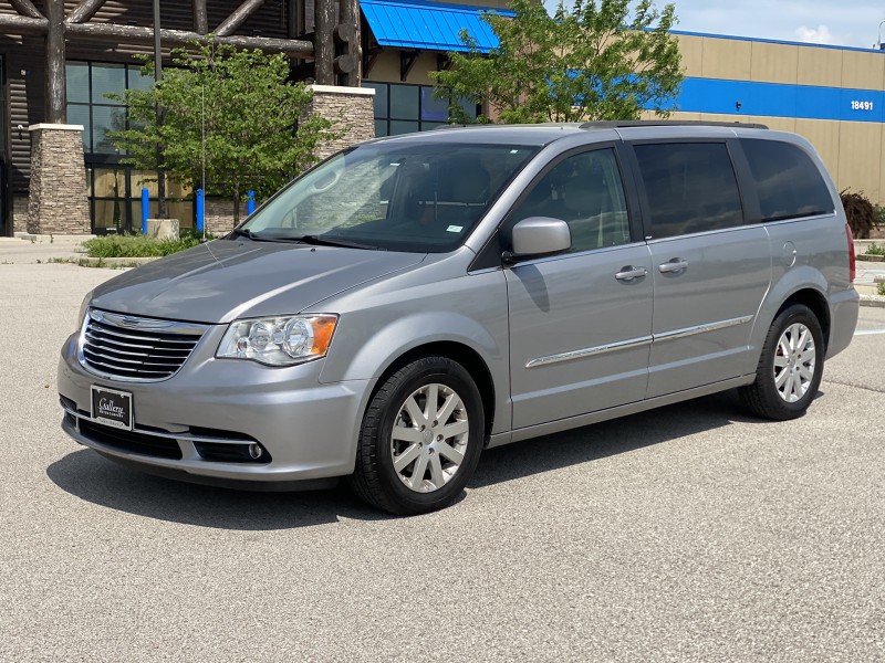 2013 Chrysler Town & Country Touring in CHESTERFIELD, Missouri