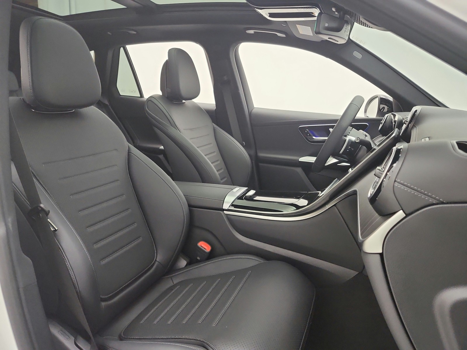 New 2026 Polar White Mercedes-Benz GLC 300 image 16