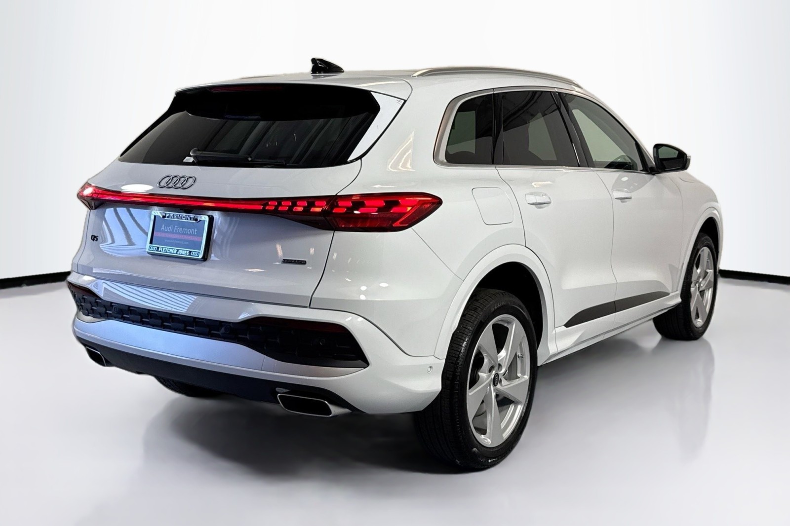 New 2025 Glacier White Metallic Audi Premium Plus 2.0 TFSI quattro image 5