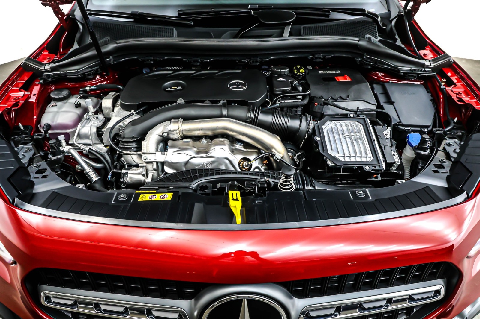 New 2026 MANUFAKTUR Patagonia Red Metallic Mercedes-Benz GLA 250 image 11