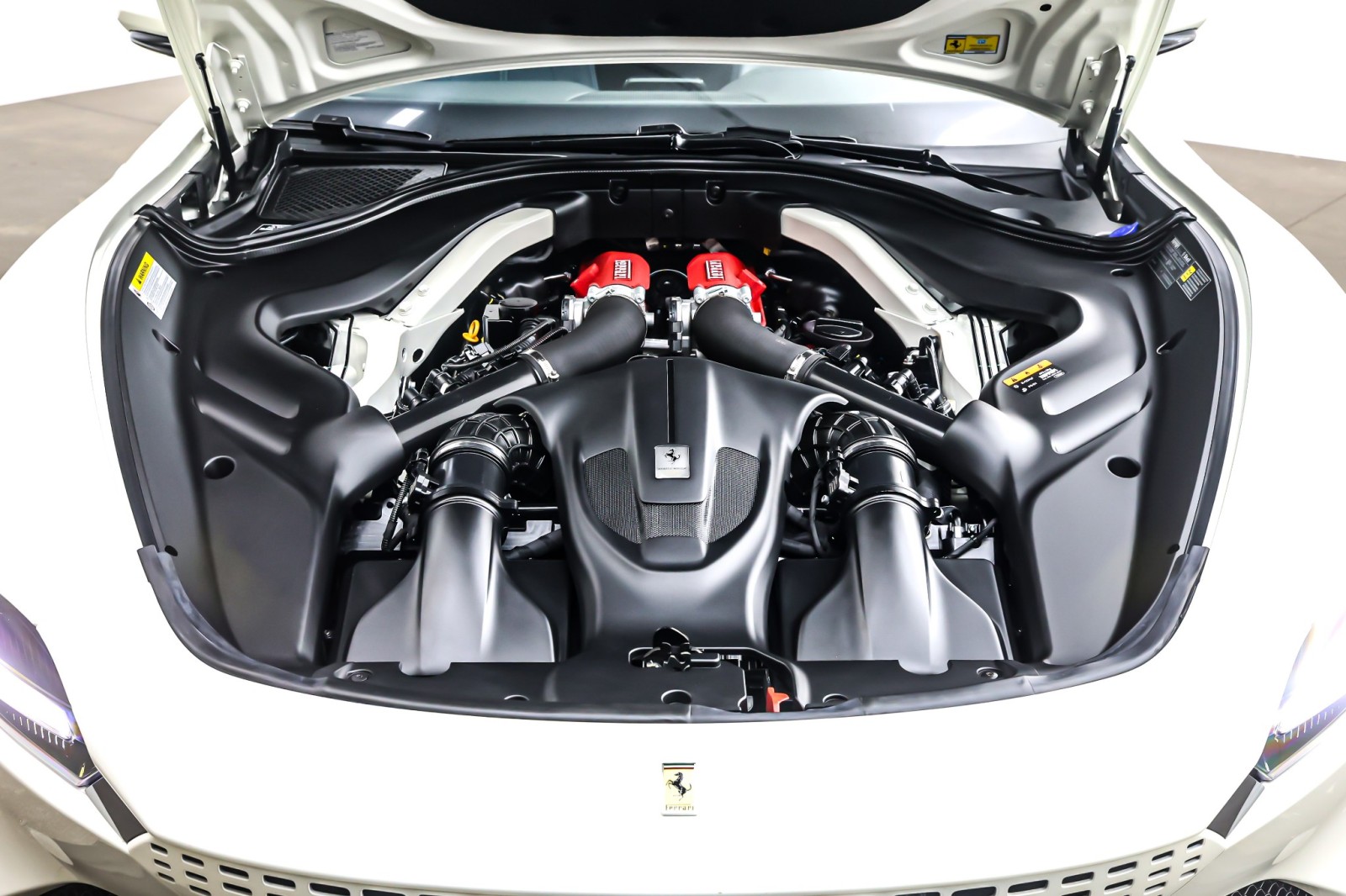 Used 2022 Bianco Avus Ferrari Coupe image 10