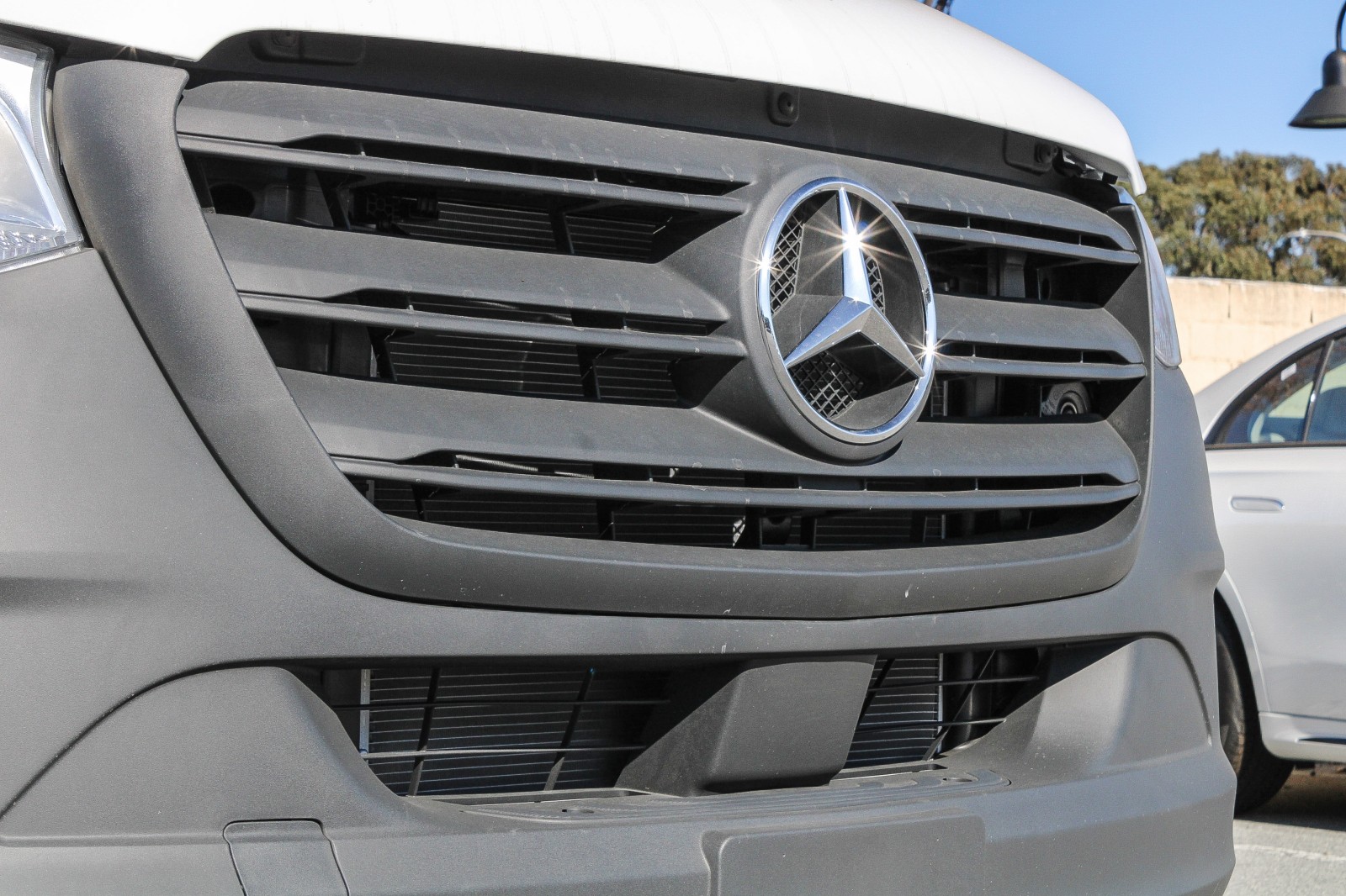 Sprinter Cargo Van 2500 w/144-Inch Wheelbase