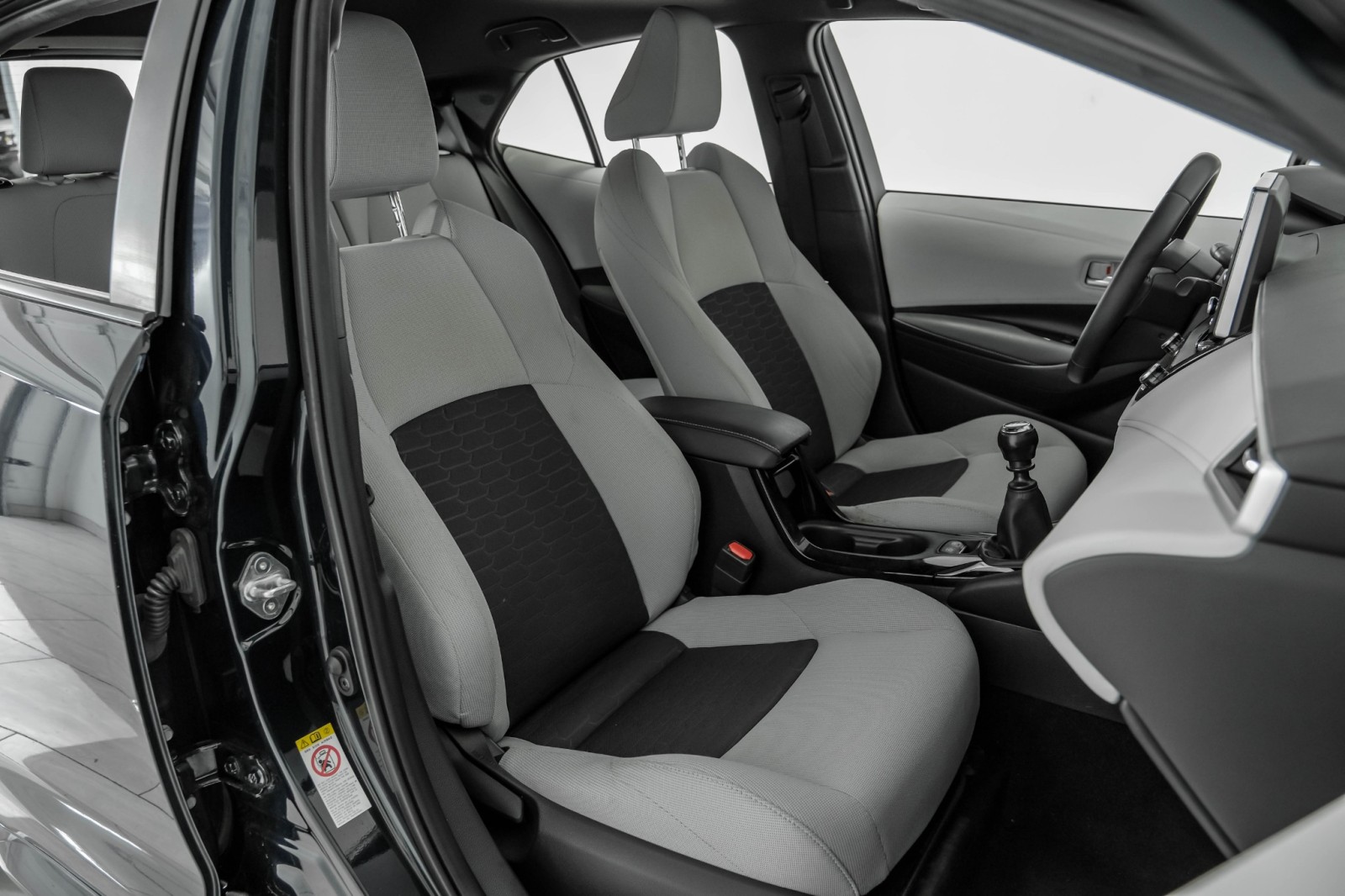 2019 Toyota Corolla Hatchback SE PRE COLLISION SYSTEM LANE DEPARTURE ALERT REAR  36