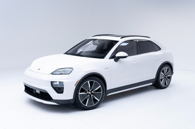 2025  Macan Electric in , 