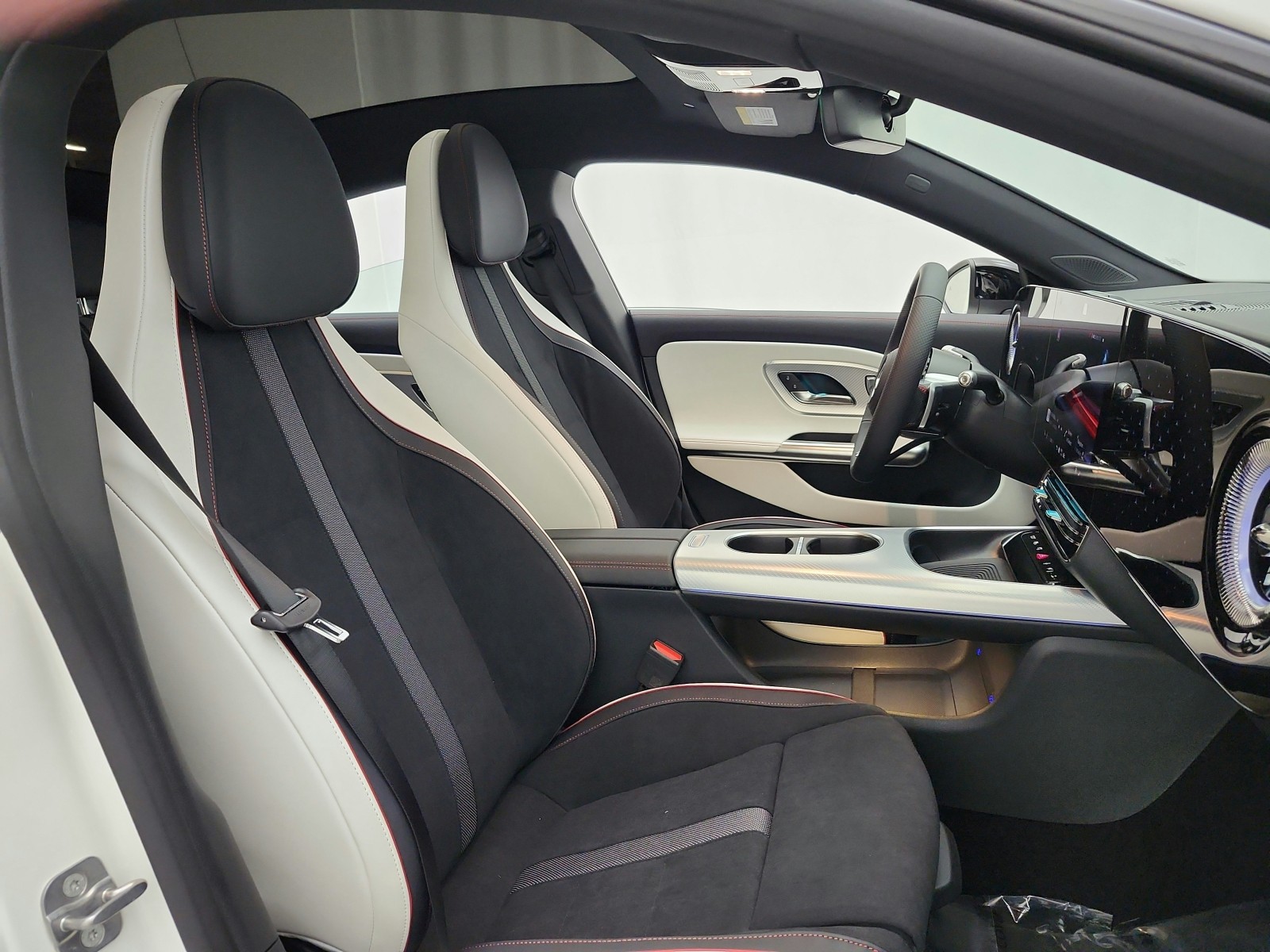 New 2027 Polar White Mercedes-Benz CLA 250+ Electric RWD image 15
