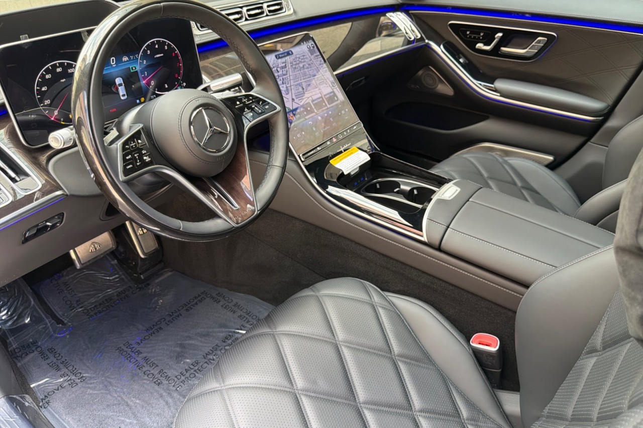 Used 2026 Obsidian Black Metallic Mercedes-Benz Maybach S 680 image 9
