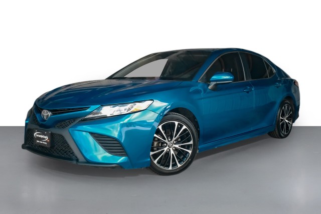 2018 Toyota Camry XLE 4