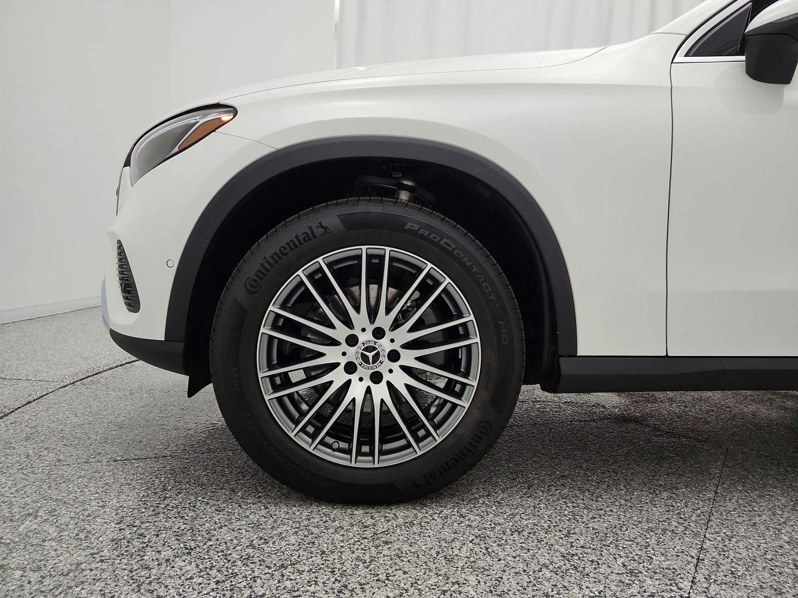 New 2026 Polar White Mercedes-Benz GLC 300 4MATIC® SUV image 13