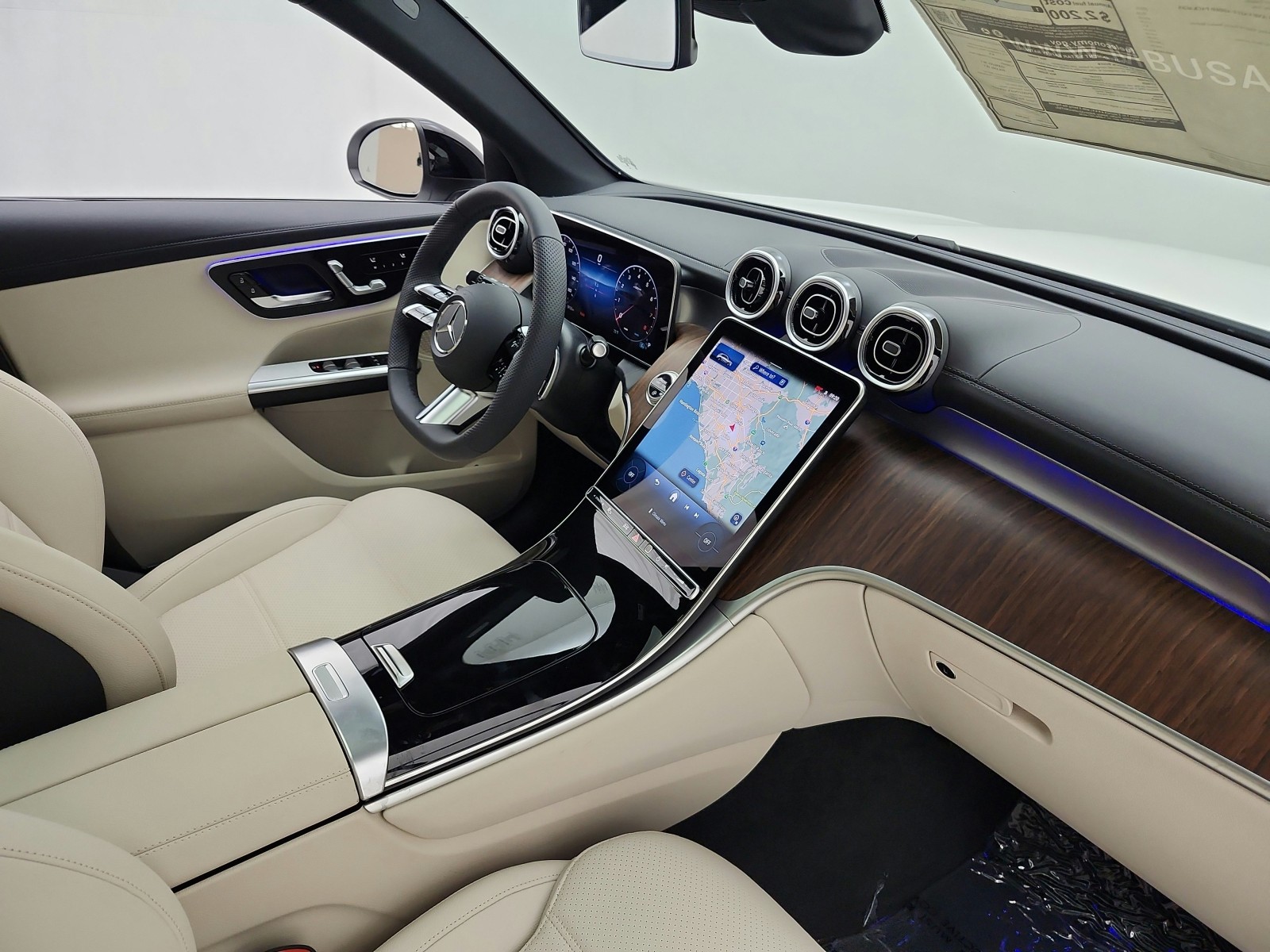 New 2027 Polar White Mercedes-Benz GLC 300 SUV image 13