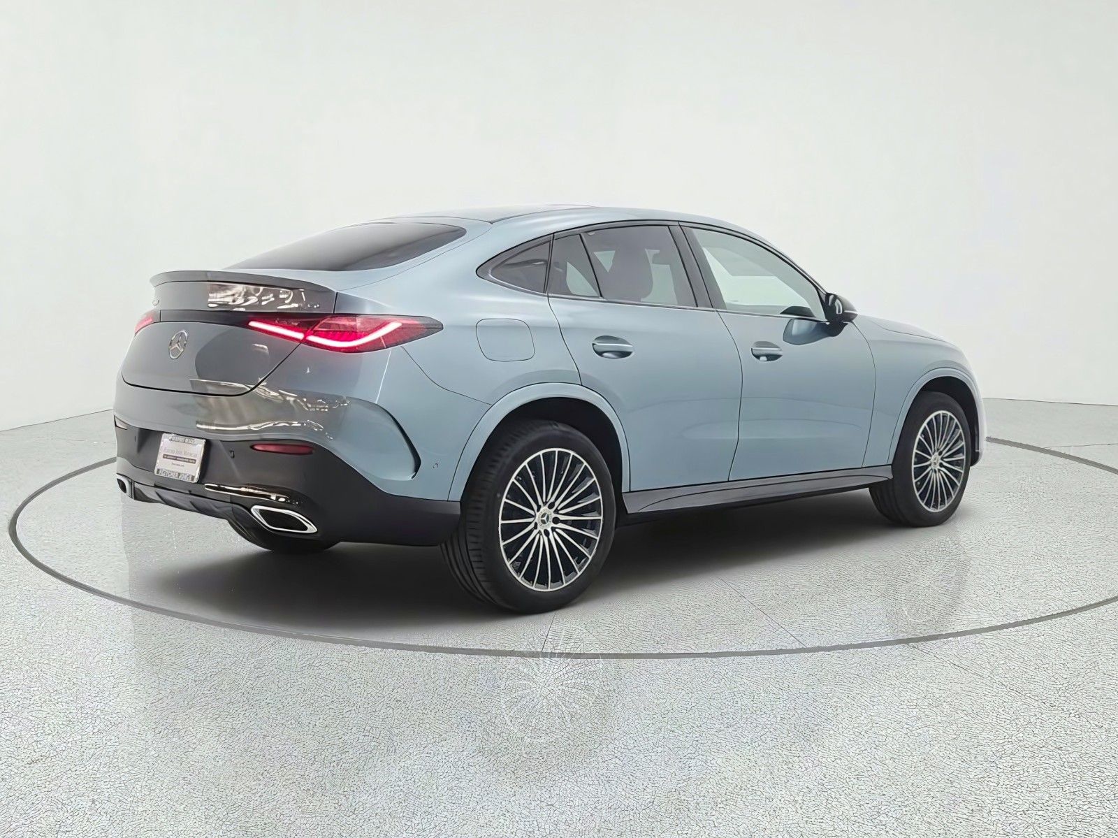 New 2027 Verde Silver Metallic Mercedes-Benz GLC 300 4MATIC® Coupe image 5