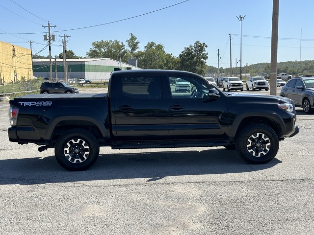 2023 Toyota Tacoma 4WD TRD Off Road 2