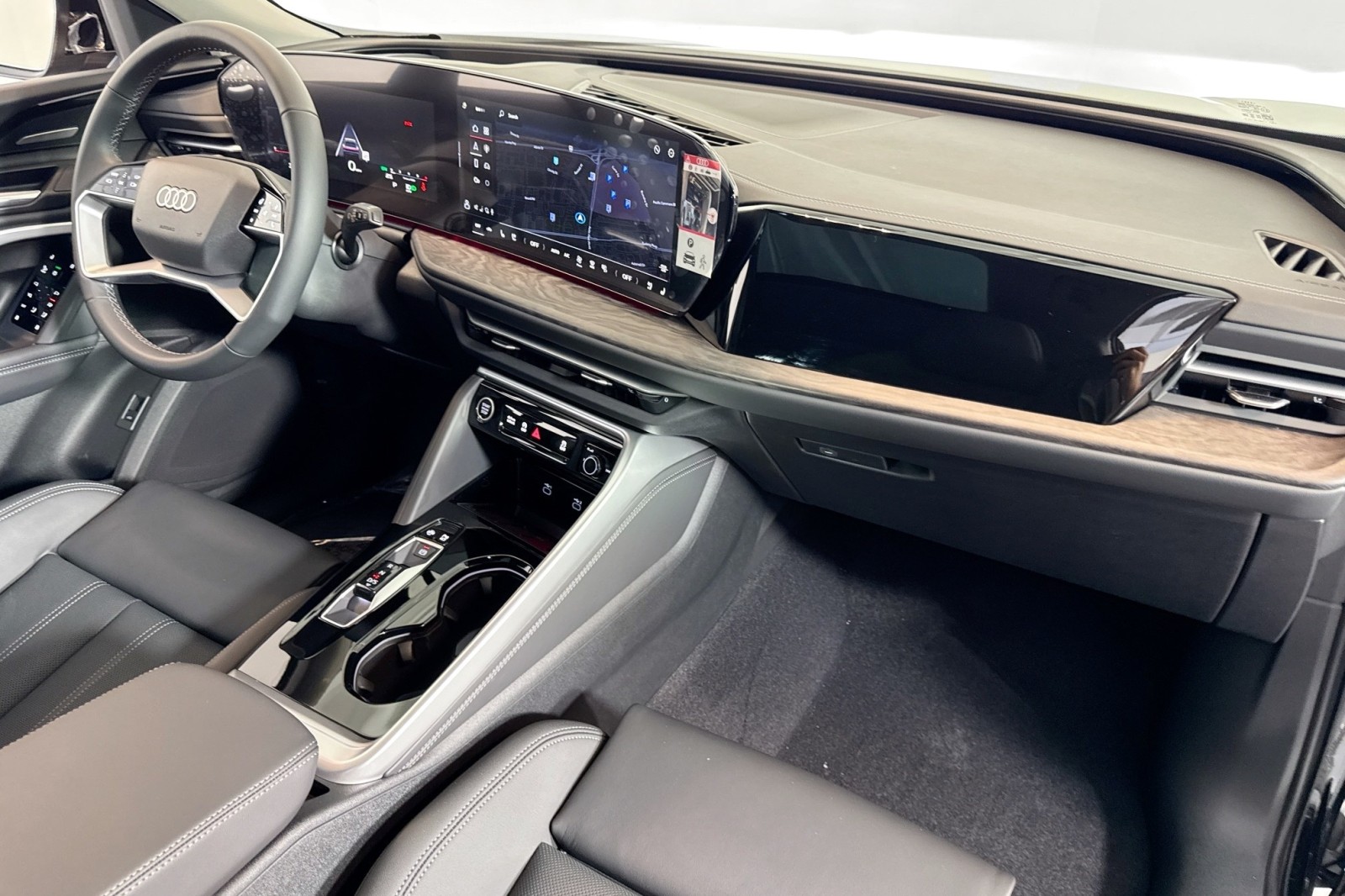 New 2025 Mythos Black Metallic Audi Premium Plus 2.0 TFSI quattro image 26