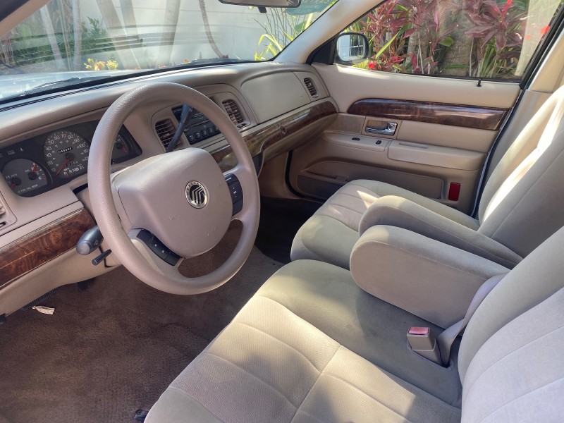 2005 Mercury Grand Marquis GS LOW MILES 49,348 in , 