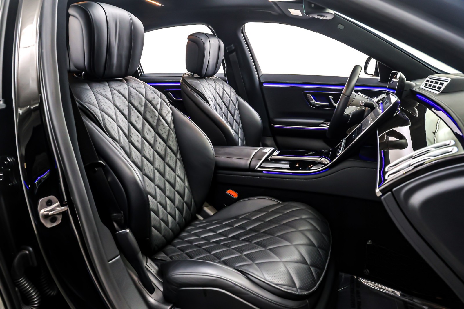 Certified Used 2025 Black Mercedes-Benz S 580 4MATIC® Sedan image 9