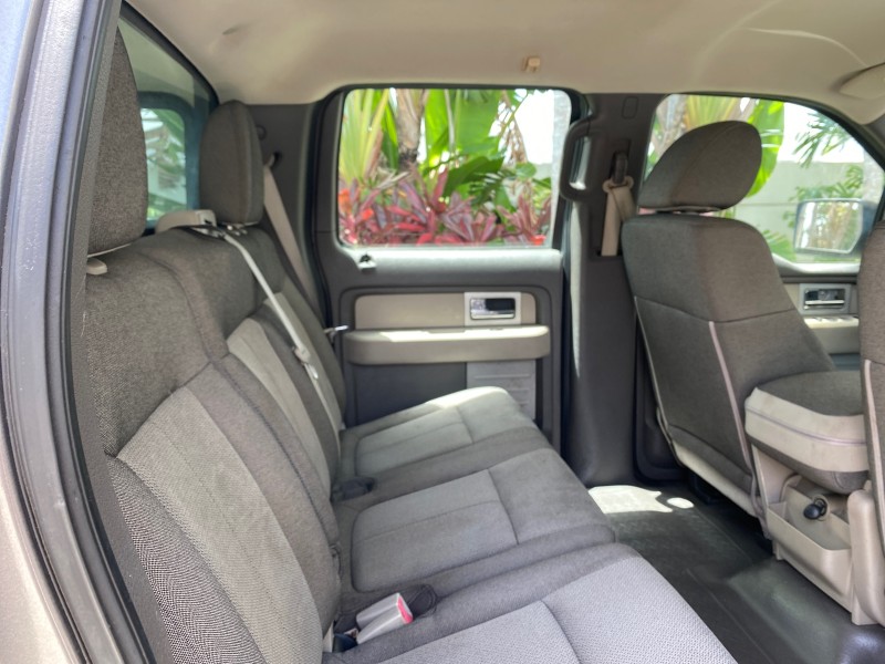 2010 Ford F-150 4 DR CREW XL LOW MILES 34,625 in , 