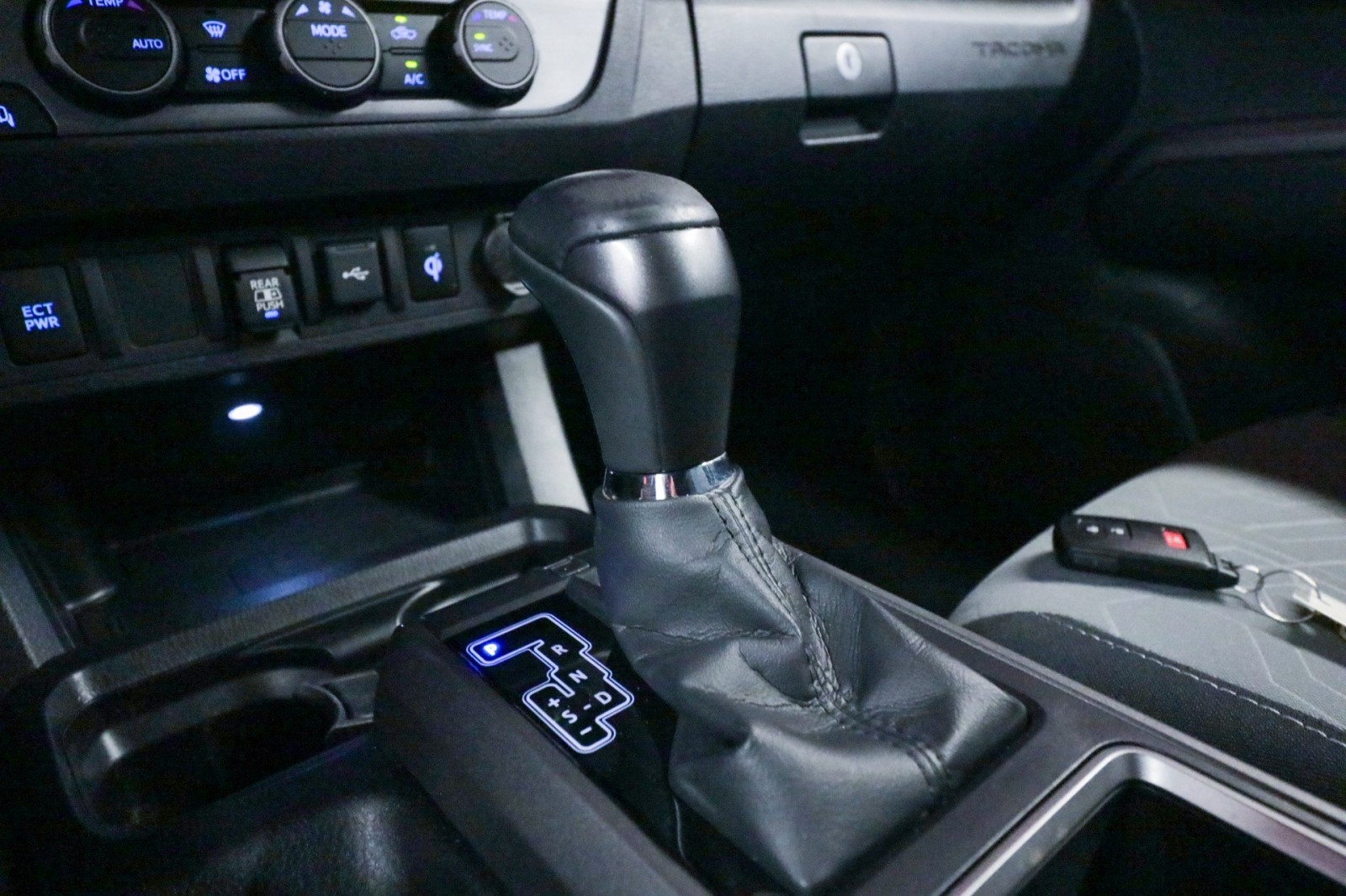 Used Car 2022 Toyota Tacoma 4wd  Trd Off Road For Sale Under $40,000 In Austin, Texas