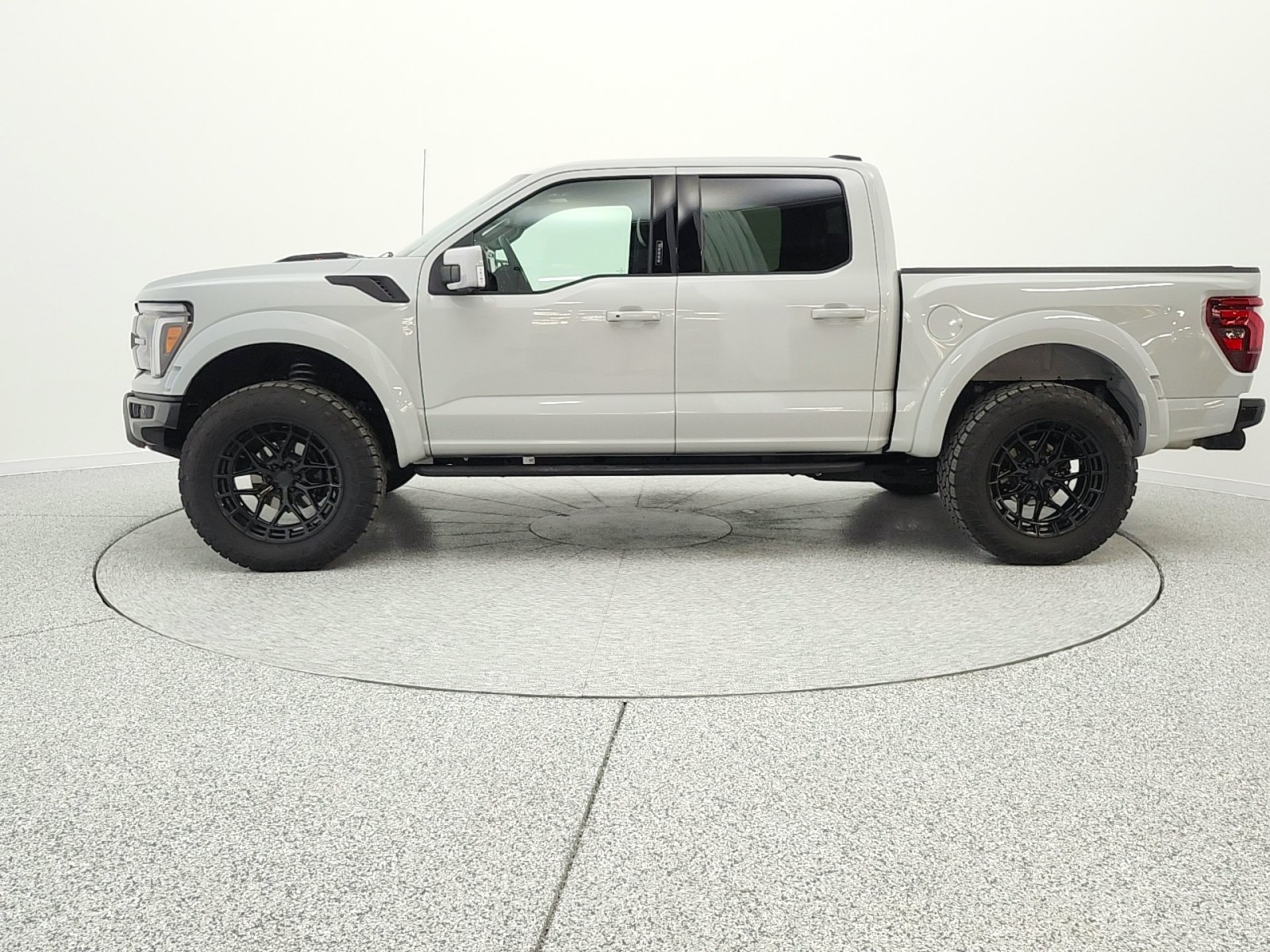 Used 2024 Avalanche Ford Raptor 4WD SuperCrew 5.5