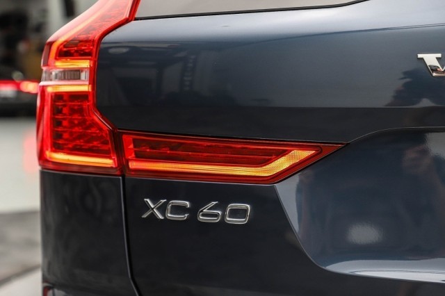 2022 Volvo XC60 Recharge Plug-In Hybrid Inscription 16