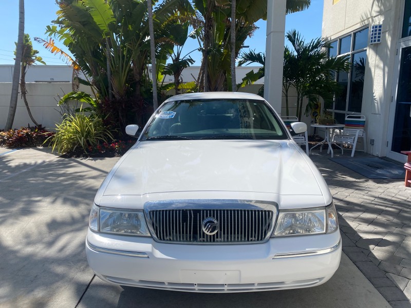 2005 Mercury Grand Marquis GS LOW MILES 49,348 in , 