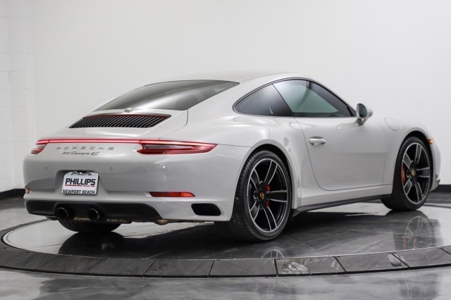 2019 Porsche 911 Carrera 4S 5