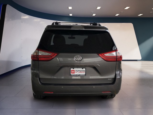 2015 Toyota Sienna XLE 4